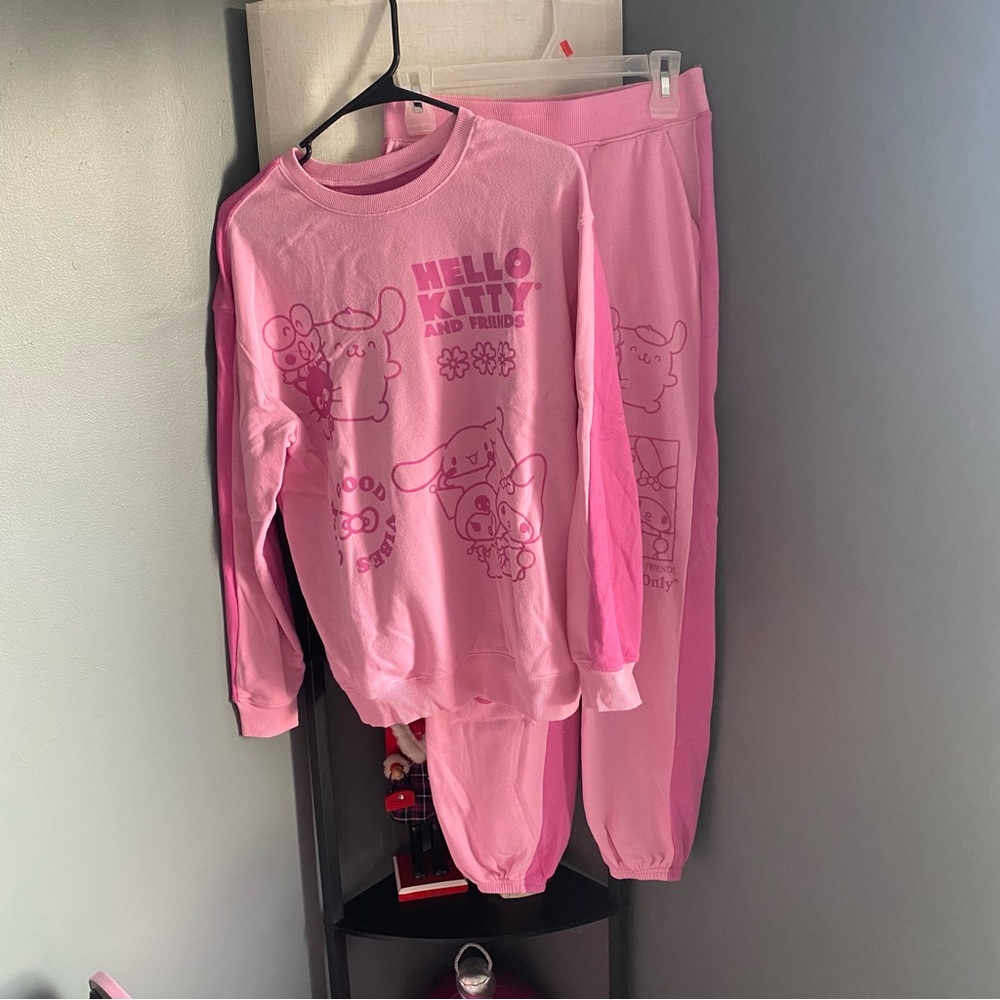 Hello Kitty pink matching set
